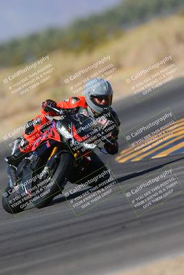 media/Nov-06-2023-Moto Forza (Mon) [[ce023d0744]]/3-Intermediate Group/Session 3 (Turn 16)/